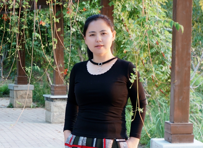 艺术家介绍|黛茜（孔垂莺）